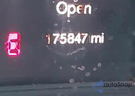 2015 Chrysler 200 S из США, поврежденный, VIN 1C3CCCBB8FN715368